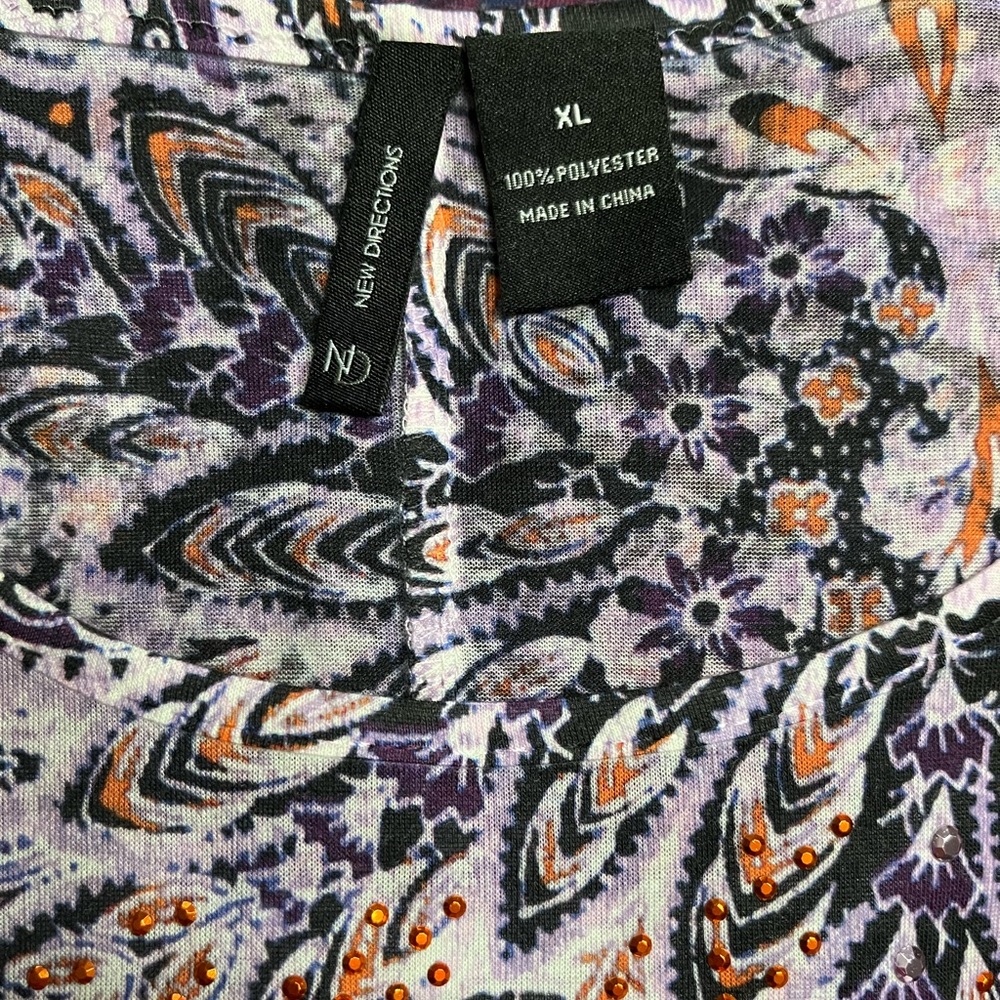 New Directions Purple Graphic Cap Sleeve Blouse - Picture 3 of 5